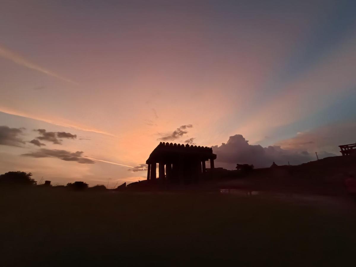 Dream Hampi Villa & Home Stay Exterior photo